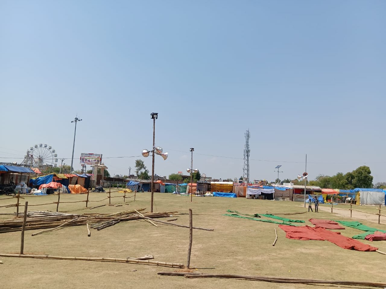 धौलपुर शरद महोत्सव पर संकट, बारिश के पानी से मेला ग्राउंड ठप