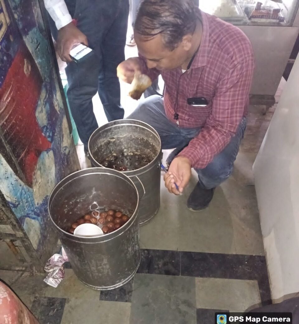 बूंदी में त्यौहारी सीजन के मद्देनजर मिलावटखोरों पर खाद्य विभाग की कार्रवाई, शुद्ध आहार की गारंटी