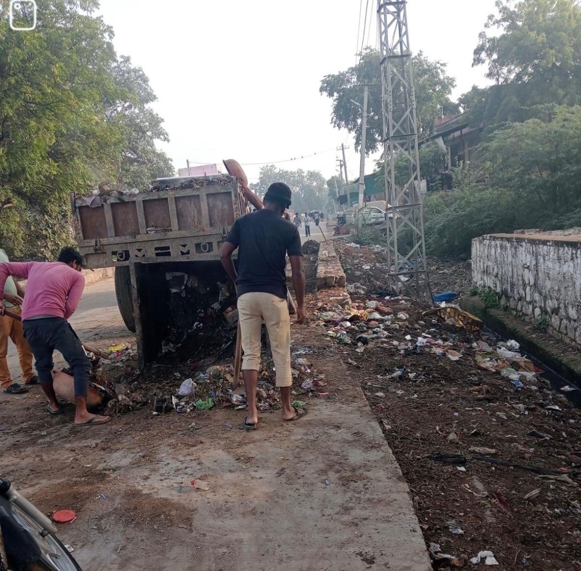 दीपावली पर मांगरोल नगर पालिका में चला सफाई अभियान, अधिकारियों ने दिए विशेष निर्देश