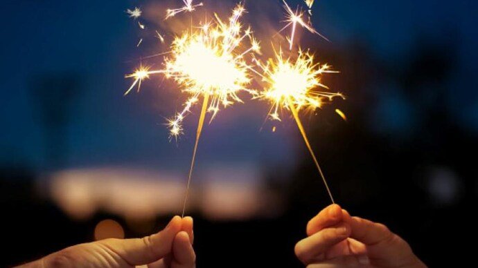 ग्रीन पटाखे: दिल्ली सरकार की कोर्ट में अनुमति की तैयारी, क्या हैं और कैसे अलग हैं