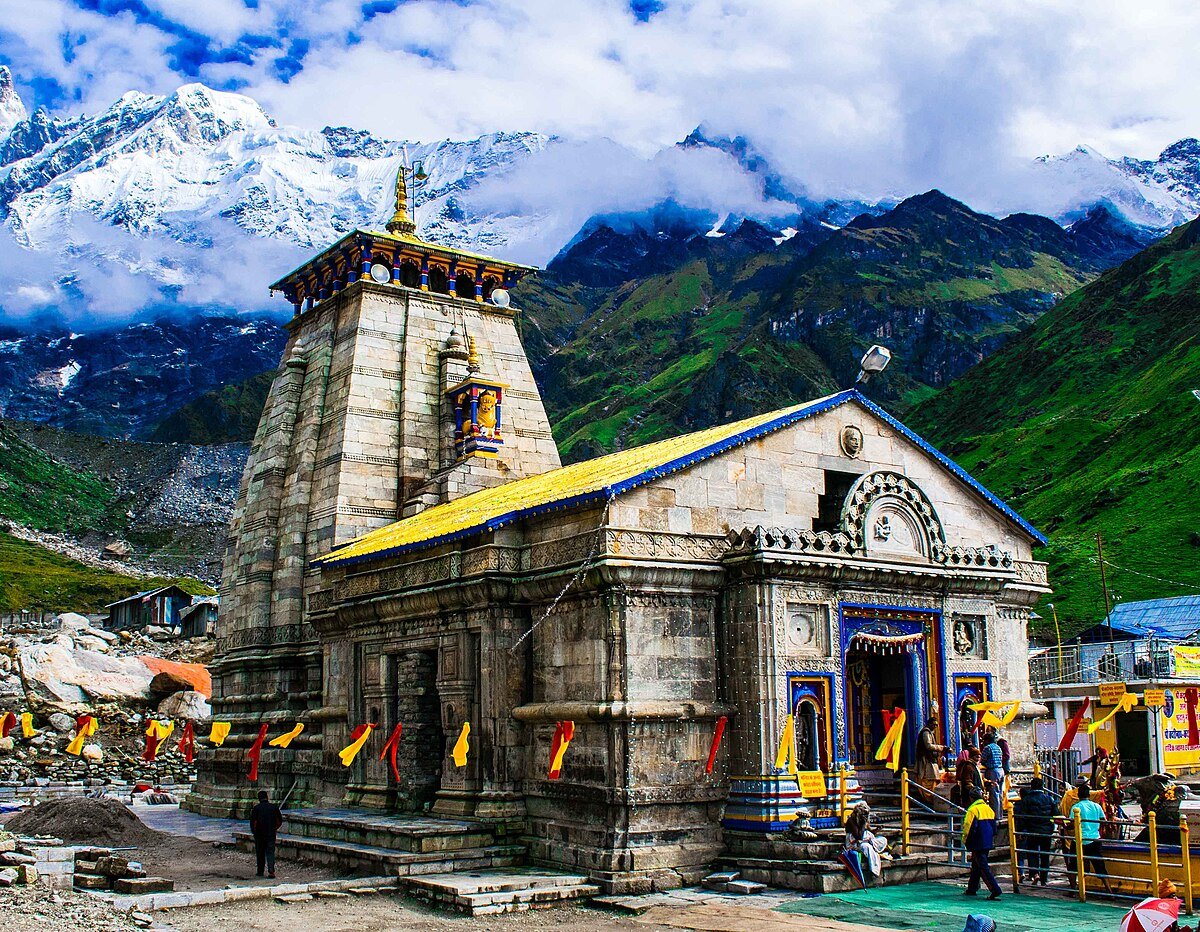 Kedarnath Kapat Closed 2025: दिवाली के बाद बंद हुए केदारनाथ धाम के कपाट, ऊखीमठ के लिए रवाना हुई बाबा केदार की पंचमुखी डोली