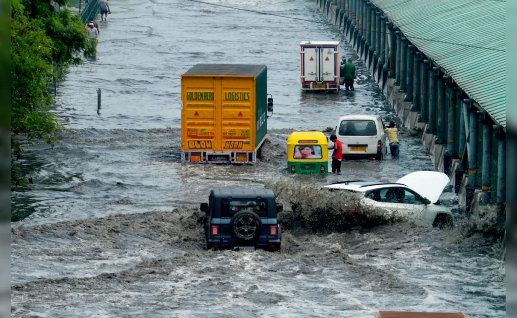 nai41rv8 gurugram rainfall 625x300 12 August 24