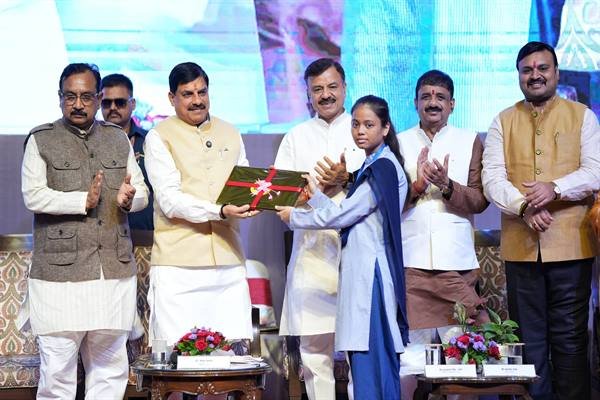 इस साल रिकॉर्ड तोड़ दाखिले: अब तक 1,10,000 छात्रों ने प्रवेश सुनिश्चित किया