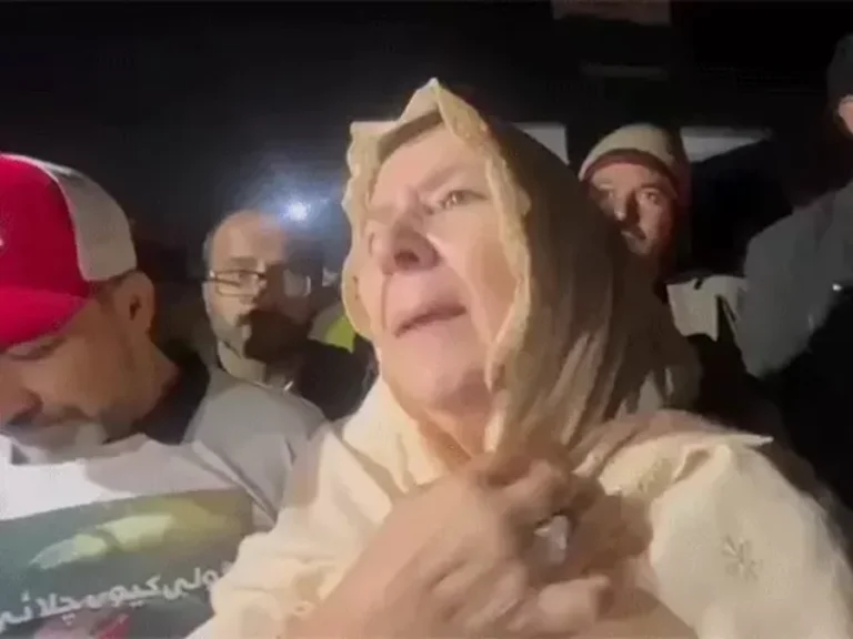 16 1764154002 ezgif.com resize