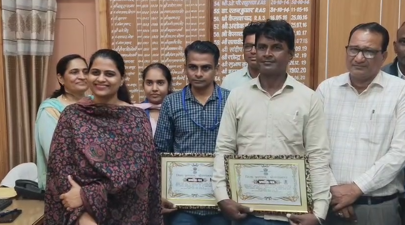 रायसिंहनगर में SIR कार्य की समीक्षा: जिला कलेक्टर डॉ. मंजू ने किया निरीक्षण, उत्कृष्ट बीएलओ व सुपरवाइज़र्स सम्मानित