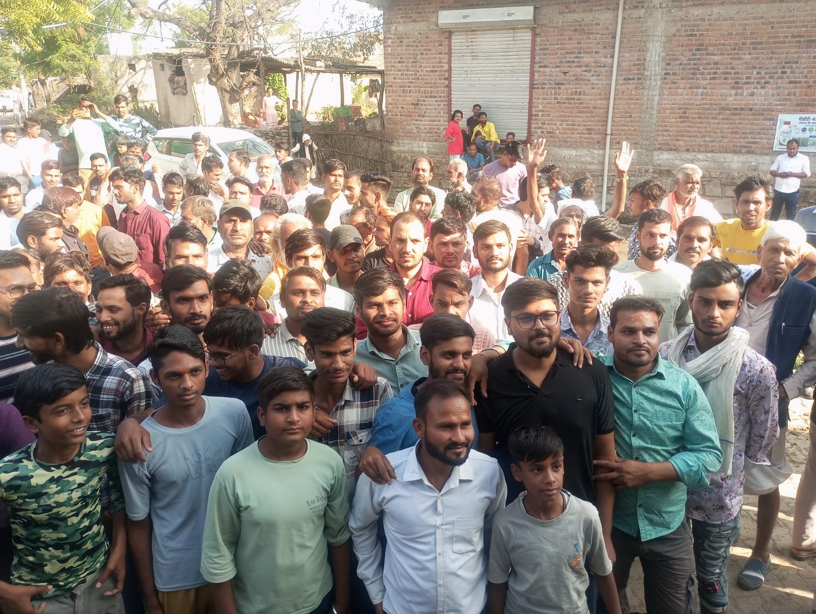 सांकली में ग्रामीणों ने किया मतदान का बहिष्कार, विकास कार्यों की कमी पर कलक्टर को बुलाने पर अड़े