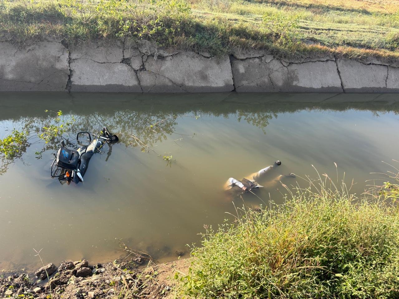 खानपुर में अनियंत्रित बाइक नहर में गिरी, द्वाराकीलाल धाकड़ की दर्दनाक मौत