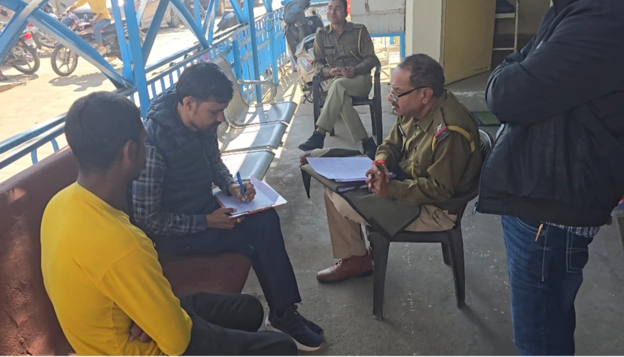 क्रेशर मशीन हादसा 2025 : इटावा में मजदूर युवक की दर्दनाक मौत, परिवार में मातम