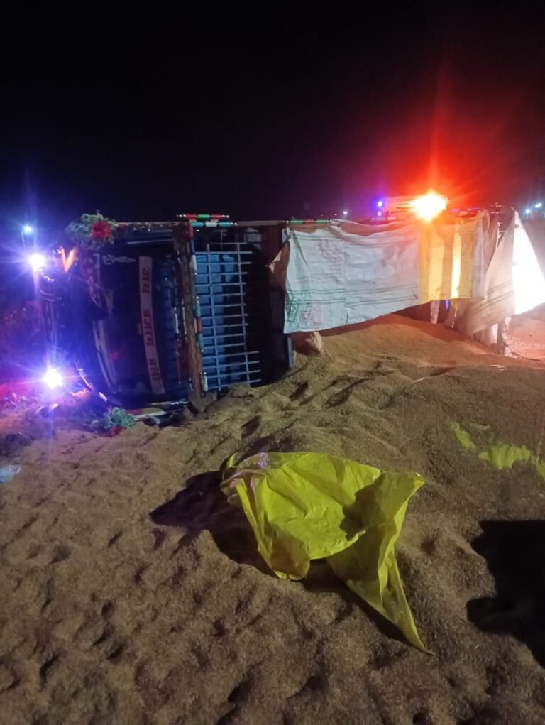 मैजिक वाहन टायर फटना
