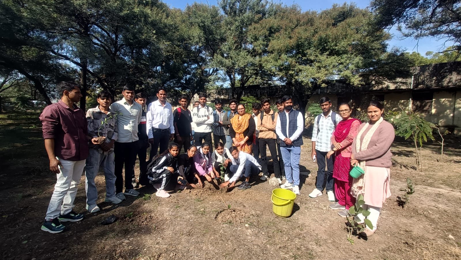 Environmental Conservation Campaign Devli College: राजकीय महाविद्यालय देवली में एनएसएस के तहत श्रमदान व वृक्षारोपण अभियान