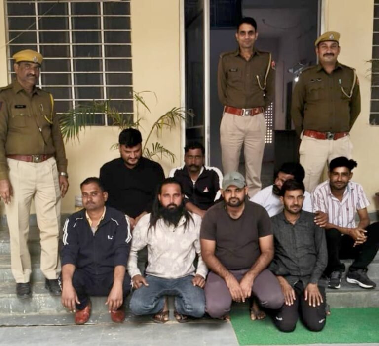Niwai Police ने 8 History-Sheeters गिरफ्तार किए