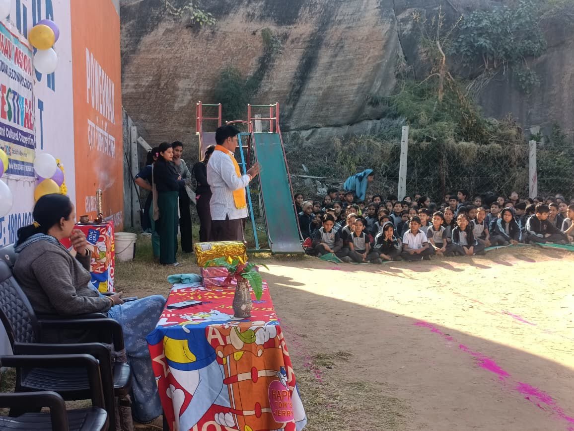 Todaraisingh School Fun Festival: माधव विजन इंटरनेशनल स्कूल में फन फेस्टिवल का शुभारंभ, खेल प्रतियोगिताओं से बच्चों में दिखा उत्साह