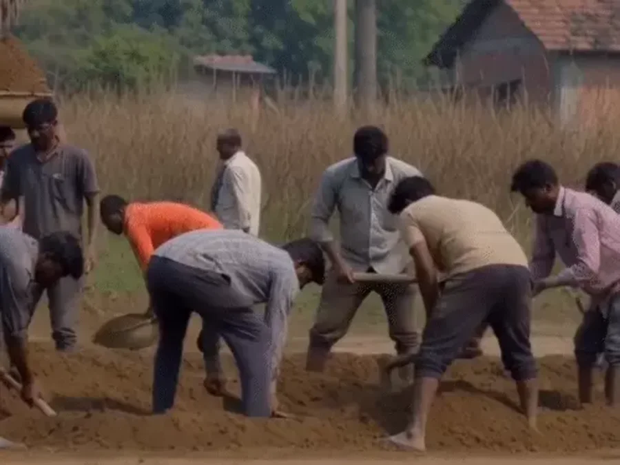 MGNREGA Bill 2025: मोदी सरकार मनरेगा खत्म कर नया ग्रामीण रोजगार कानून लाने की तैयारी powerful