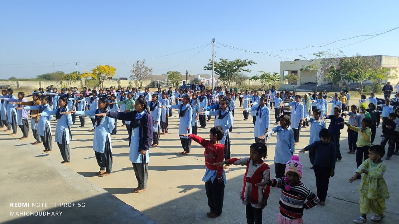 Government 2 Years Cleanliness Pledge: कुहाड़ा बुजुर्ग विद्यालय में छात्रों व शिक्षकों ने स्वच्छता की शपथ ली