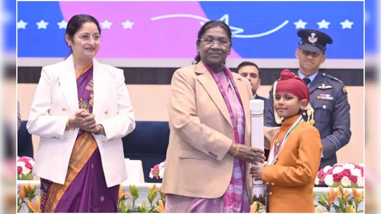 Operation Sindoor Hero: 10 साल के ‘छोटे सिपाही’ की Incredible Story, जिसने डर को हराकर जीता National Pride Award