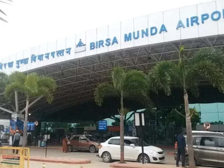 रांची इंडिगो फ्लाइट हार्ड लैंडिंग