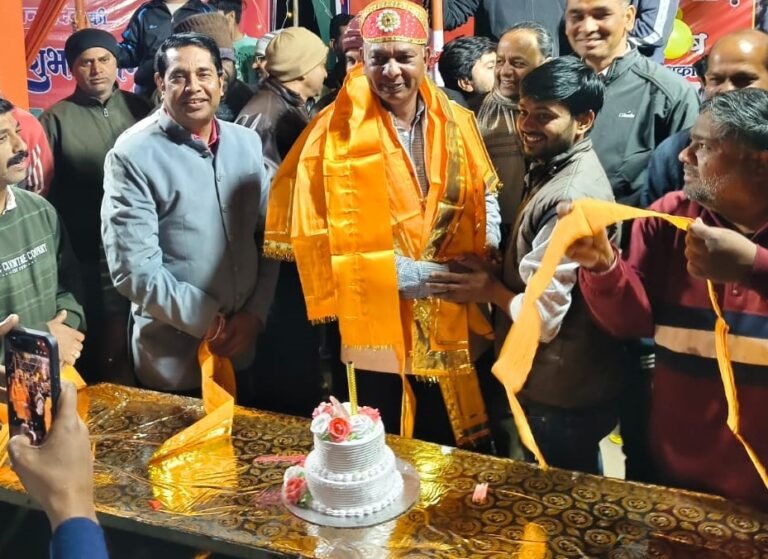 सुप्रीमों जन्मदिन