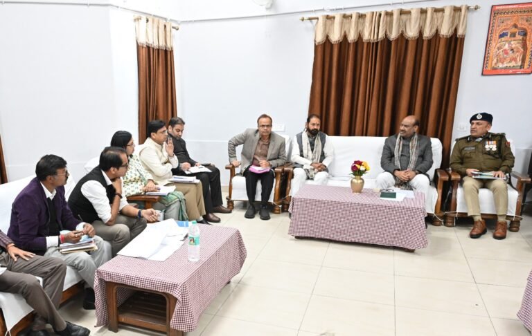 घड़ियाल अभ्यारण्य मुक्त