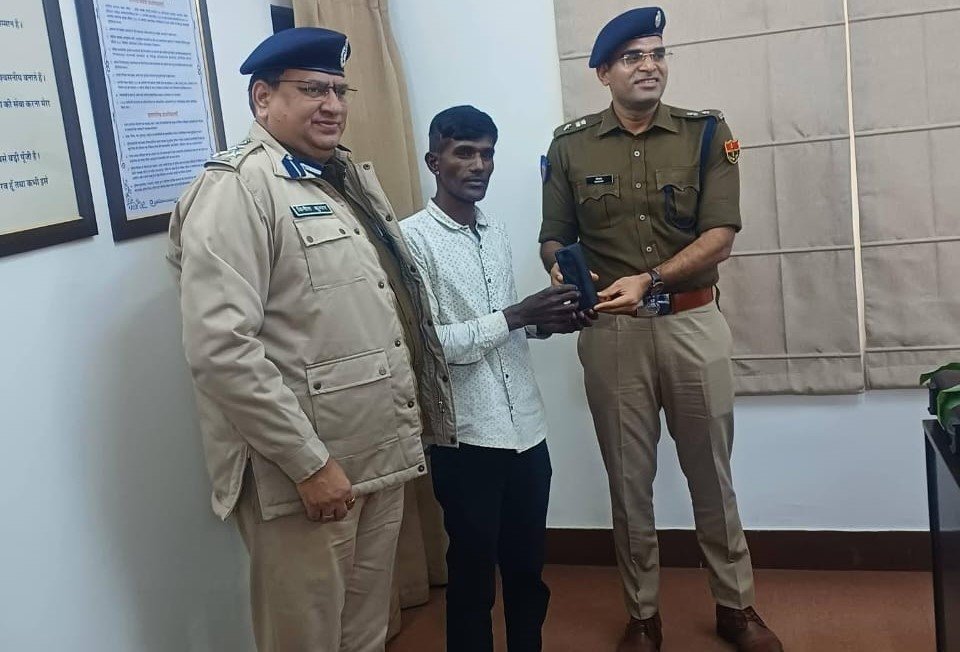 Mobile Recovery Jodhpur: जोधपुर पश्चिम पुलिस की बड़ी सफलता, 105 गुमशुदा मोबाइल बरामद, कीमत 29 लाख