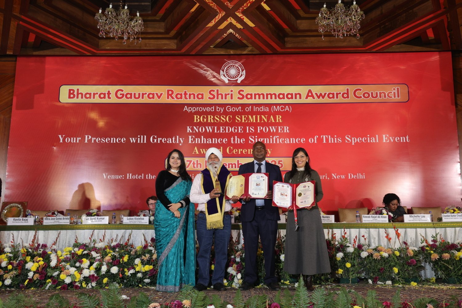 Dr Variam Singh: सेवा, शांति और मानवाधिकारों की प्रेरक मिसाल बने डॉ. वरियाम सिंह, दिल्ली में अंतरराष्ट्रीय मंच पर मिला सम्मान