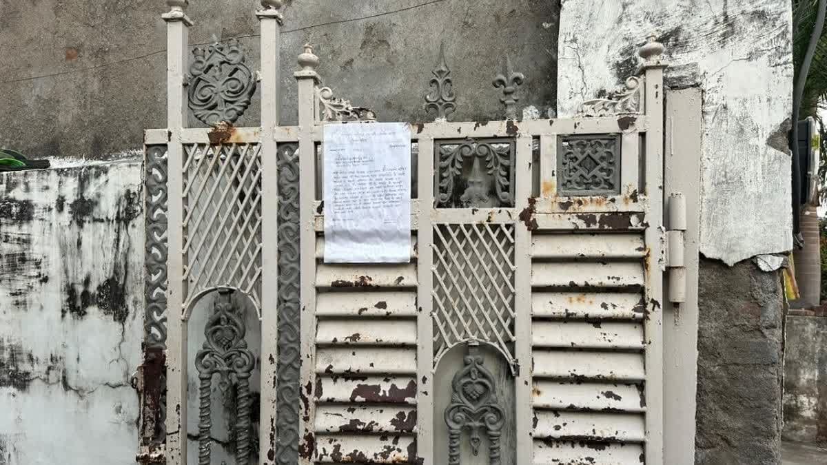 हिस्ट्रीशीटर आदिल मिर्जा पर बुलडोजर एक्शन: पुलिस पर फायरिंग के बाद अब अवैध मकान तोड़ने की तैयारी, 3 दिन का नोटिस जारी