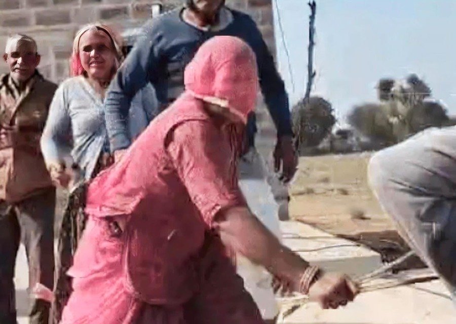 बिजली चोरी जांच हमला: जोधपुर के झीपासनी गांव में बिजली विभाग की टीम पर लाठी-डंडों से हमला, जान बचाकर भागे कर्मचारी