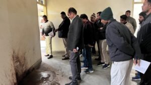 मिनी सचिवालय औचक निरीक्षण