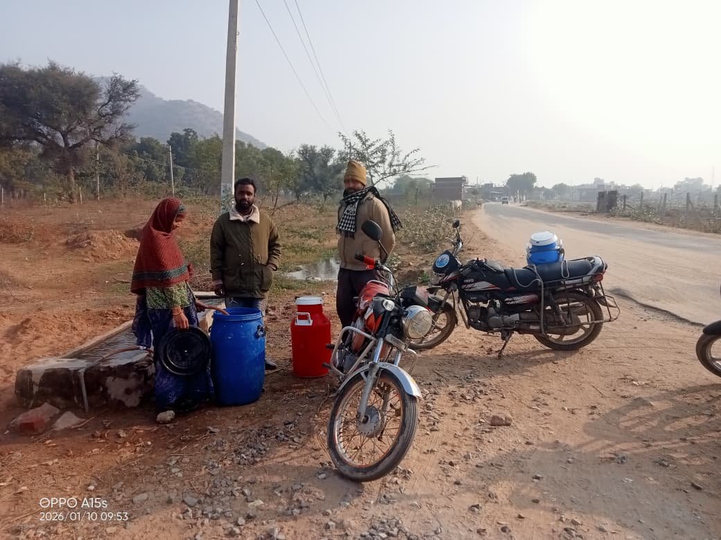 Tordi Water Crisis: टोरडी गांव में 4–5 दिन से पेयजल आपूर्ति ठप, सर्दी में दूर-दराज से पानी लाने को मजबूर ग्रामीण