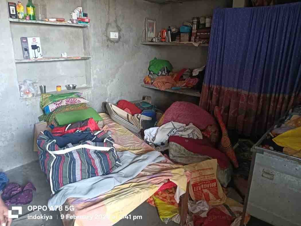 इंदौकिया चोरी घटना: दिनदहाड़े हेमंत कुमार के घर से ₹10,000 नकदी और 100 ग्राम चांदी चोरी, पुलिस ने शुरू की जांच और सुरक्षा चेतावनी